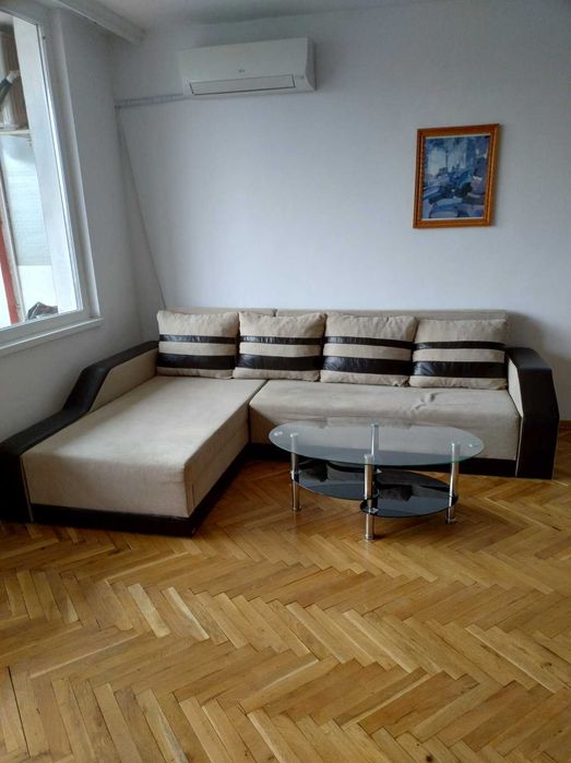 Дава се под наем Тристаен апартамент в Пловдив, Мараша - 104 кв.м за 510 € - Снимка #1