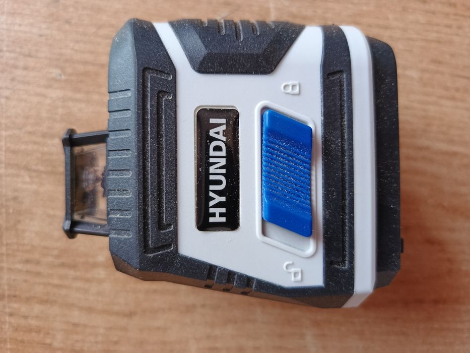 Лазерный уровень Hyundai
