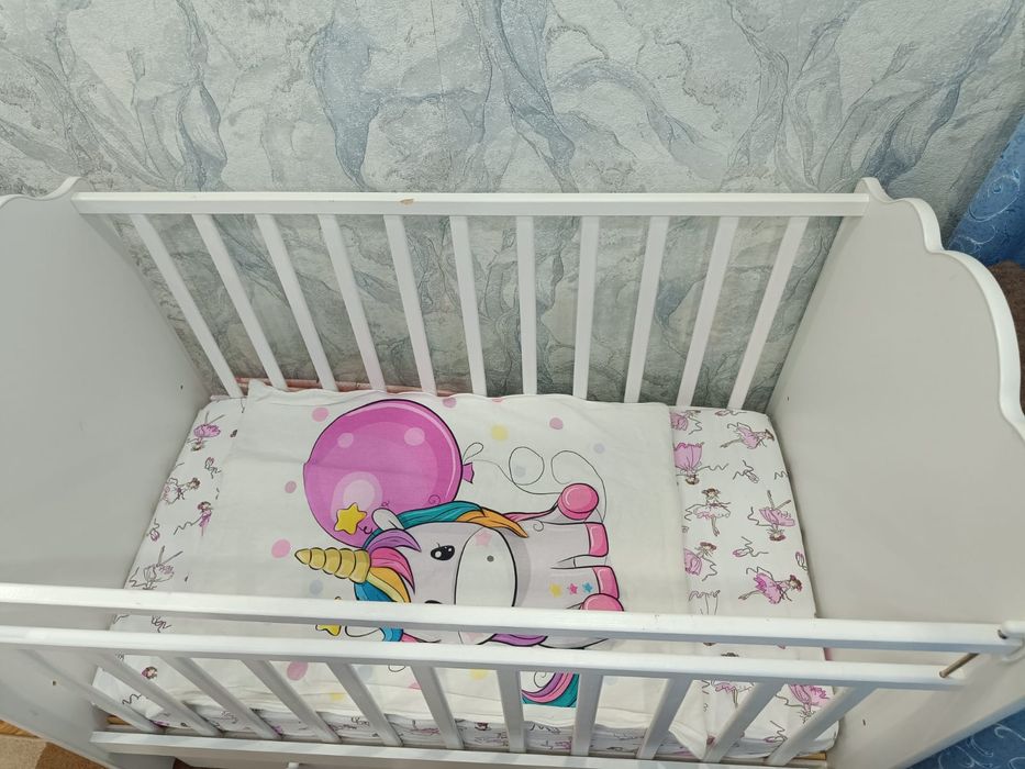 Продам детскую кроватку