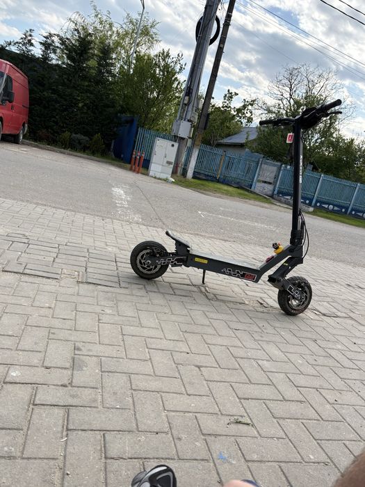 Vând kukirin g2!