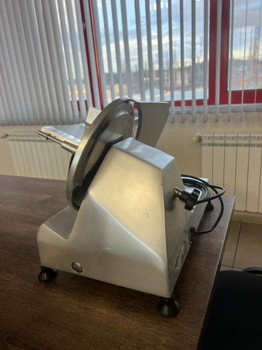 Професионална италианска слайс машина