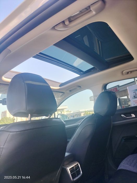 Kia 5   yurgani 11000 km balonlari yangi kraska toza