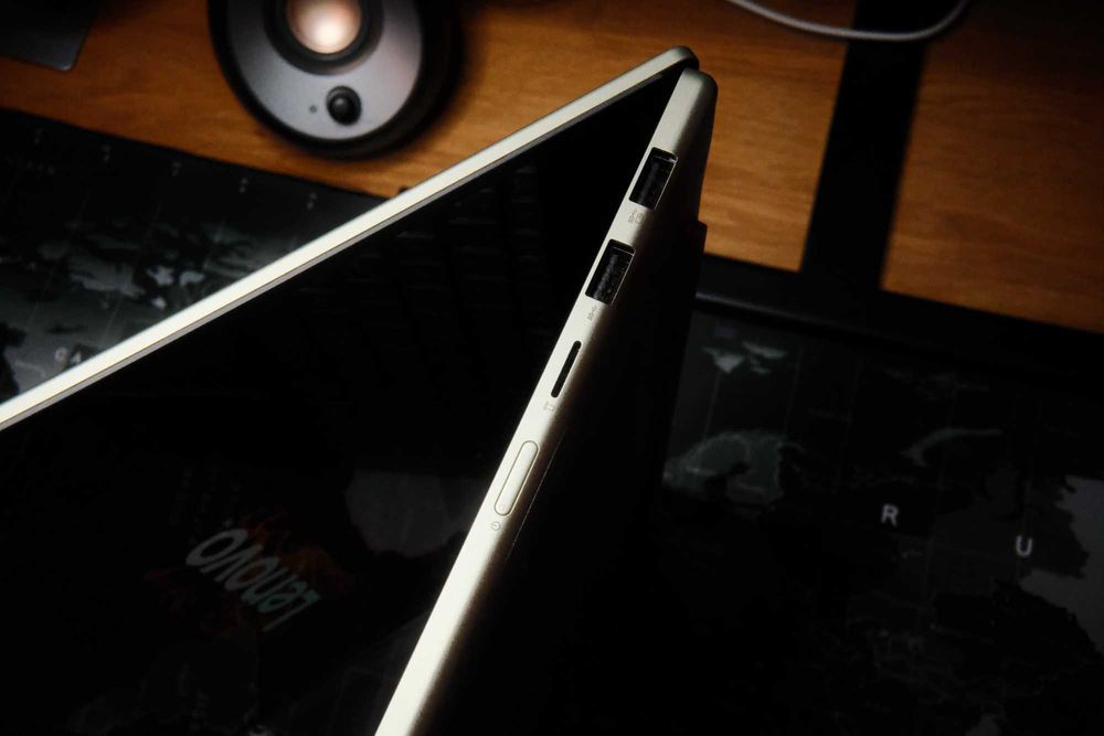 Laptop Lenovo IdeaPad Slim 5 + Accesorii