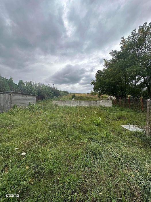Teren la strada in Stauceni cu temelie turnata