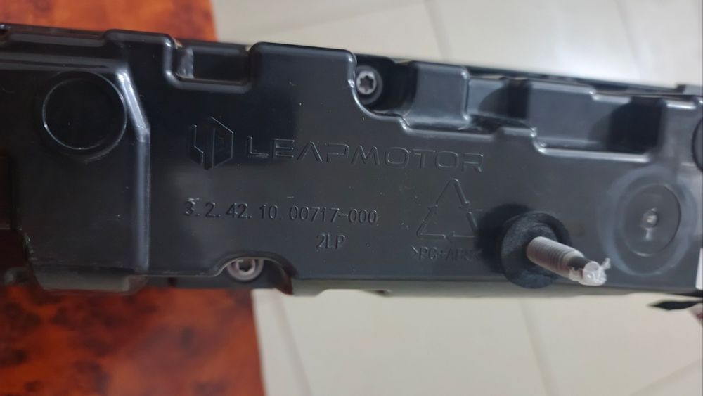 Leapmotor C16.  Задний проникающий фонарь. Orqa uzun fonar.