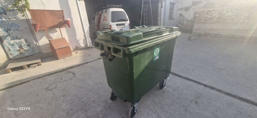 мусорный бак Пластмас контейнер