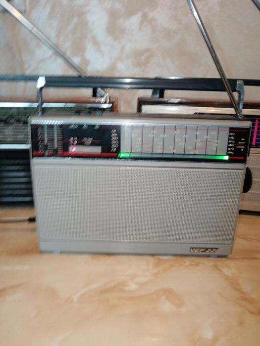Radio Selena B211 ,Selena B216,VEF221…toate cu fm 88_108Mhz(RECONDITIONATE)