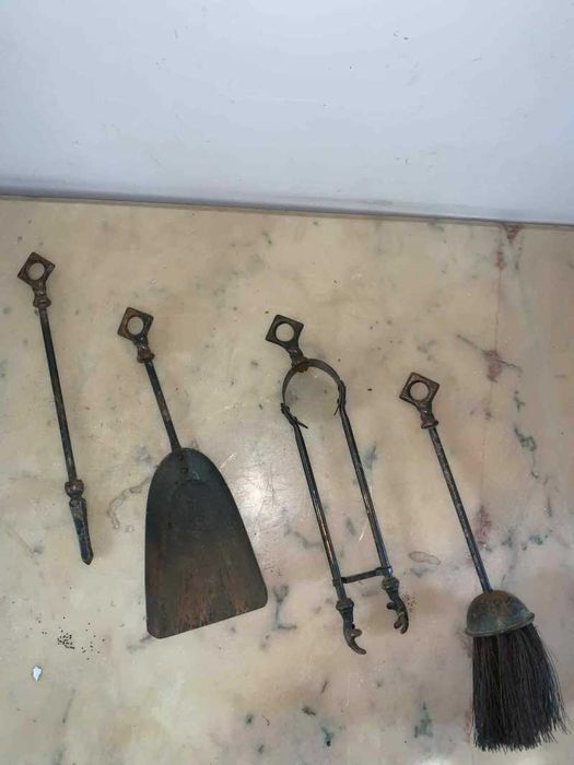 Set de ustensile cu suport semineu