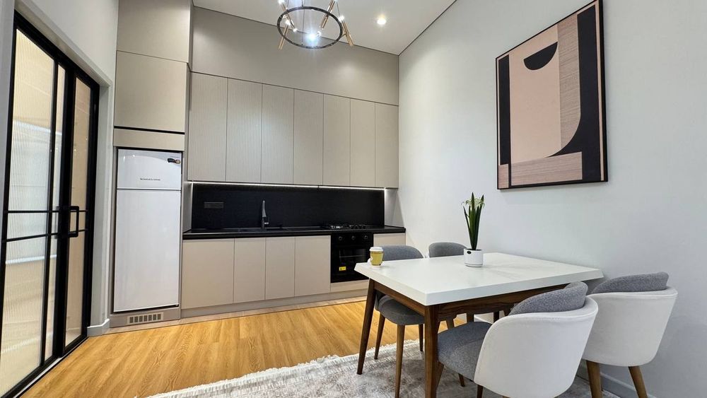 Продаётся 3х комнатная квартира ЖК Oq Saroy Deluxe новый ремонт 75м²