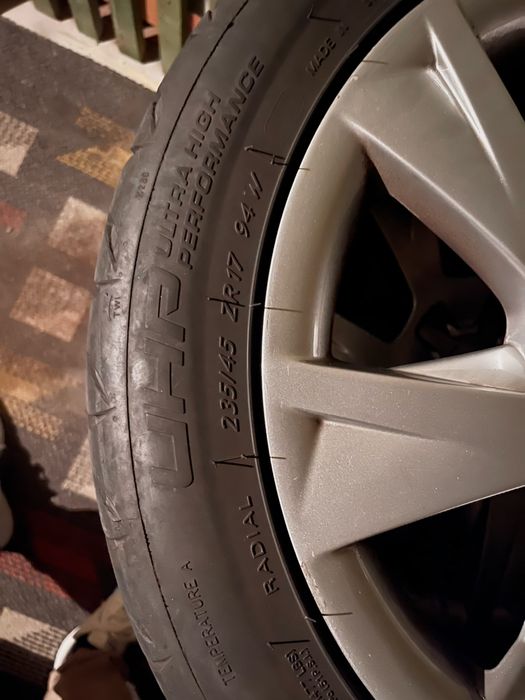 Vand anvelope de vara +jante audi R17