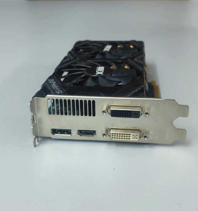 Видеокарта Sapphire RX 570 4GB Dual-X