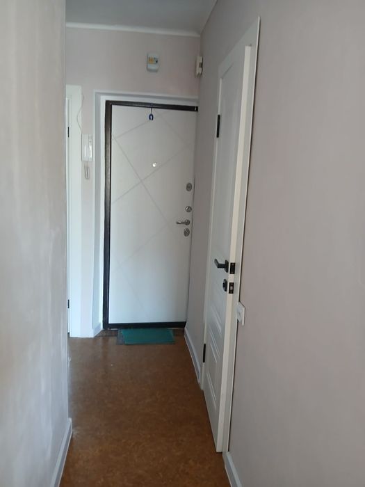 Кварира в 11мкр, 2х команатная