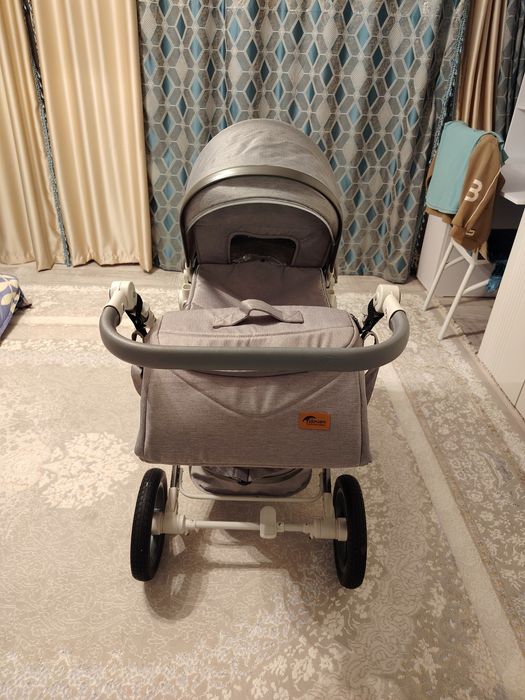 Коляска продам как нови