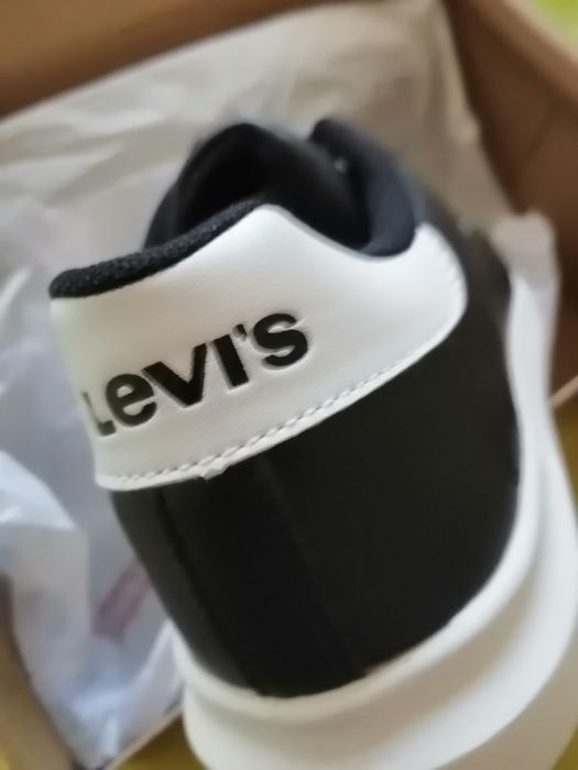 Дамски маратонки Levi's