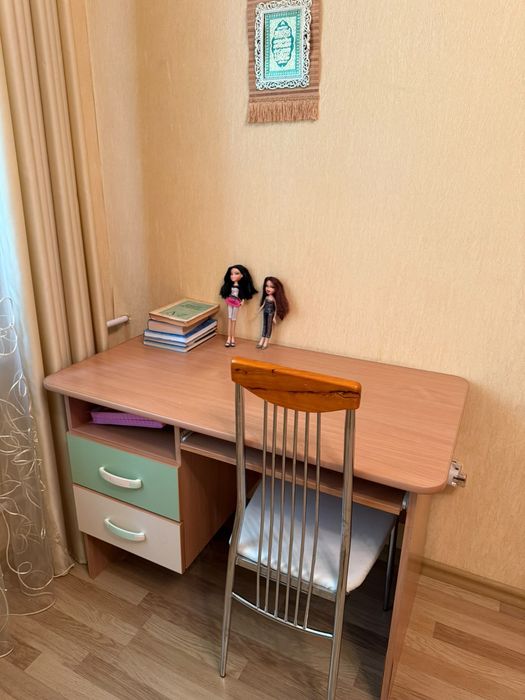 Продам мебельный гарнитур в комнату