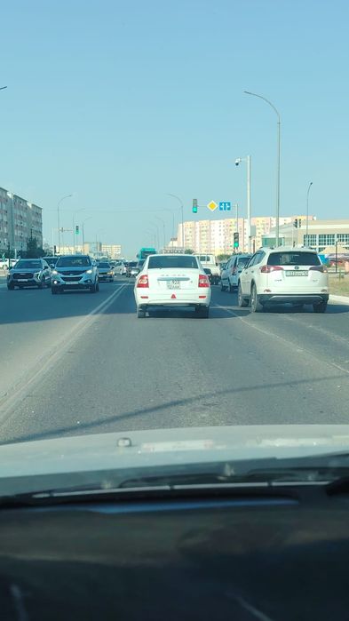 Автомобиль лада приора продам