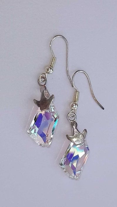 Сребърни обеци със Сваровски кристал.