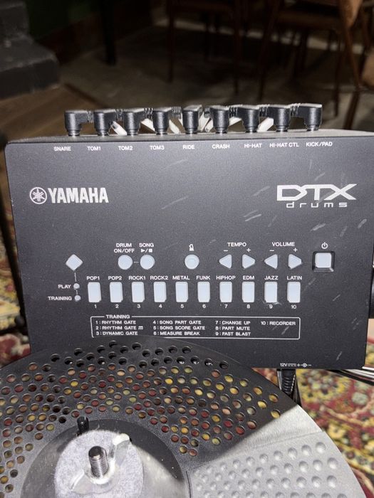 Барабанная установка Yamaha DTX402K