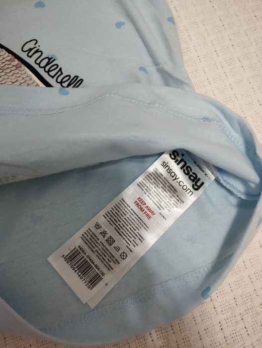 Vând bluziță pentru nou născută ,  45 cm , bumbac , Disney cu paiete