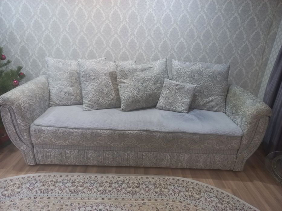 Продам диван в отличном состоянии