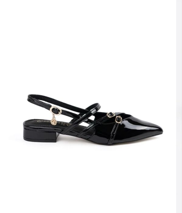 Лачени дамски обувки