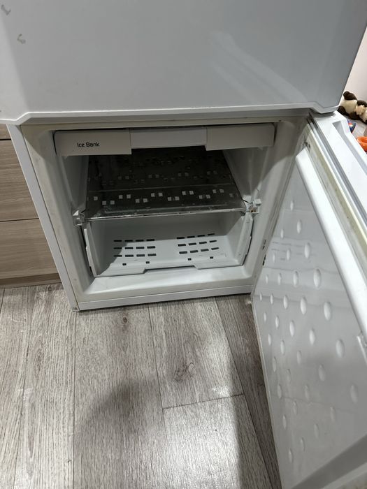 Продам холодильник 45.000