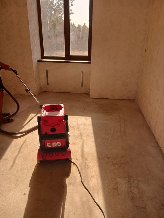 Laminat ustasi tarket teramiz  Nalivnoy pol quyamiz