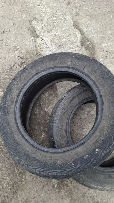 Продам резину бу 2 балона