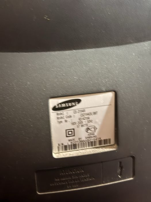 Samsung телевизори эски лекин курса булади, ишлаб турибди