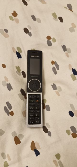 Мобилен телефон Samsung SHG F210