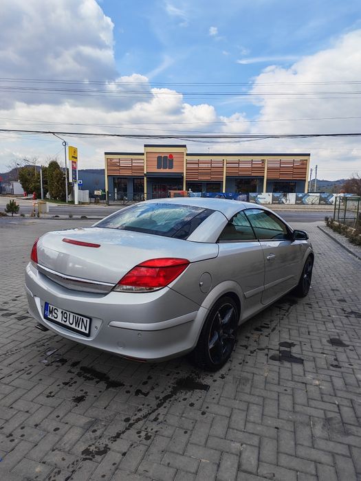 Opel Astra H twintop 1.9