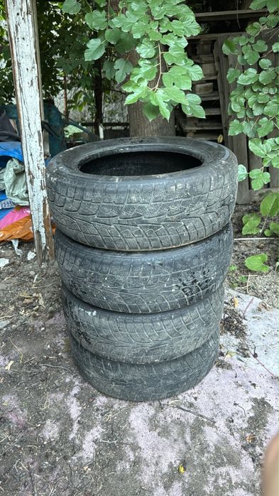 Продам шины б/у R 16