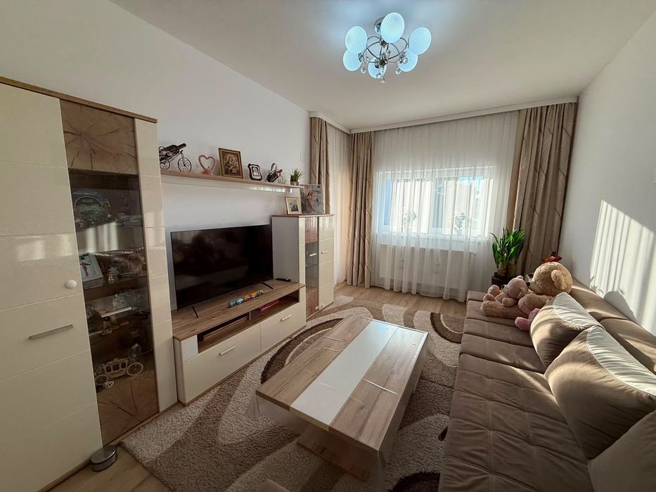 Propietar inchiriez apartament 3 camere