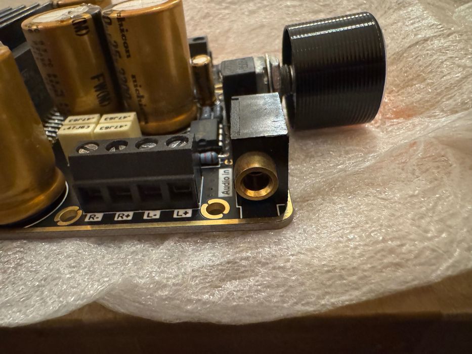 TDA7850 4-канален автомобилен усилвател 2x80W – DC 9–18V