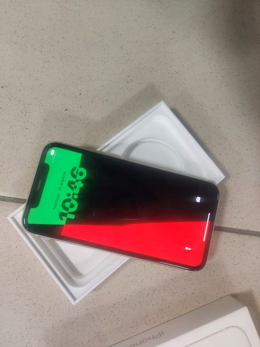 Продам IPhone 11 64GB