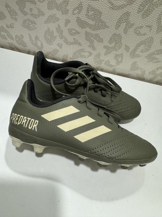 Детски футболни маратонки Adidas/Nike 22,28 и 30 номер
