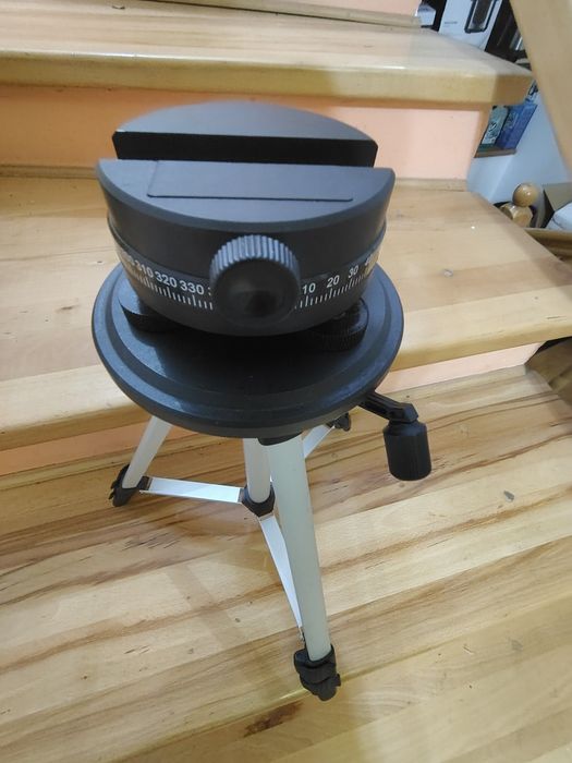 Trepied telescopic aluminiu baza rotativa 360 grade montare/calibrare nivela laser