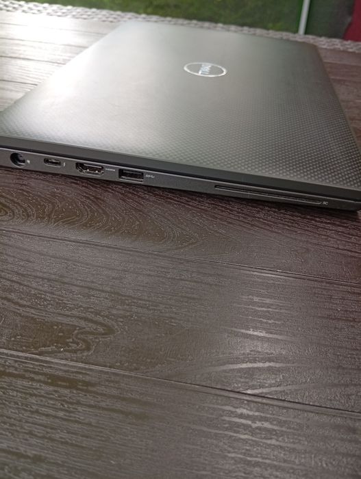 Schimb! Dell Latitude 7400