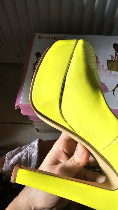 Pantofi superbi*