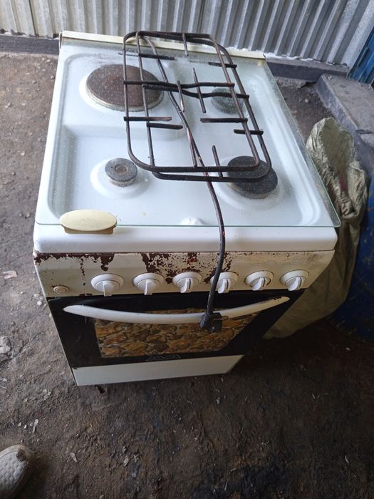 Продам газ плиту