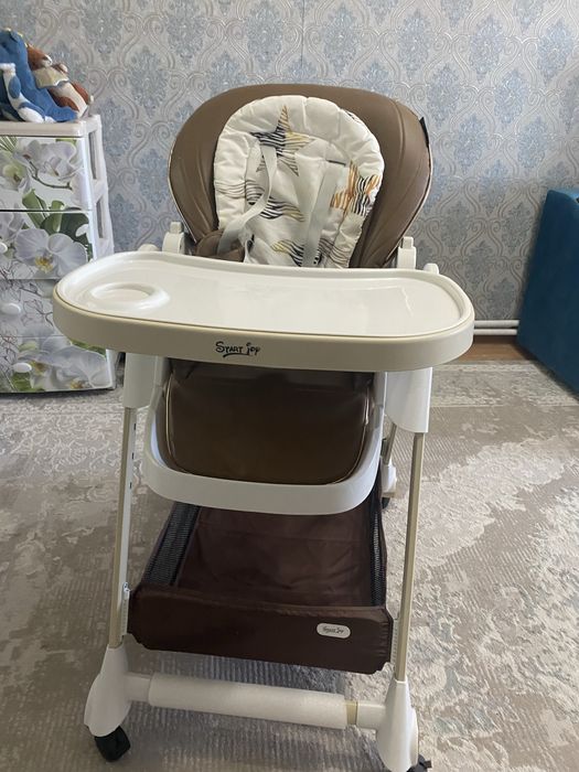 Детский столик для кормления