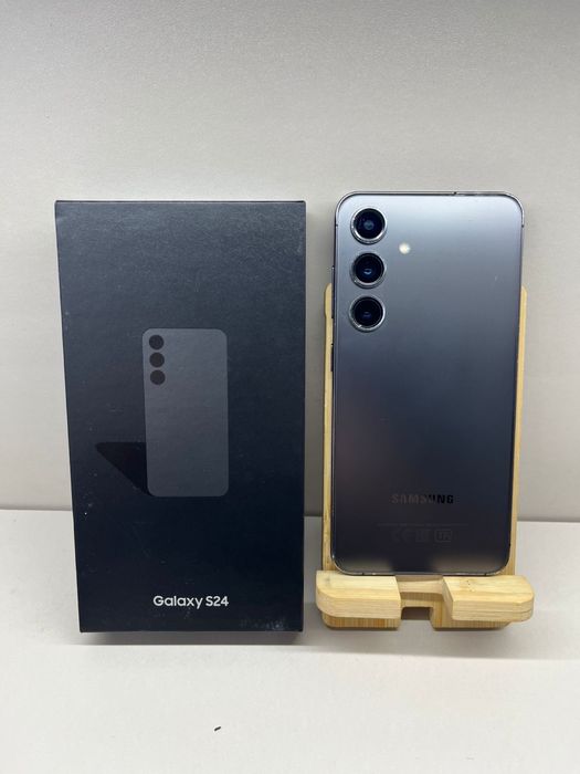 Продам Galaxy S24 память 256gb