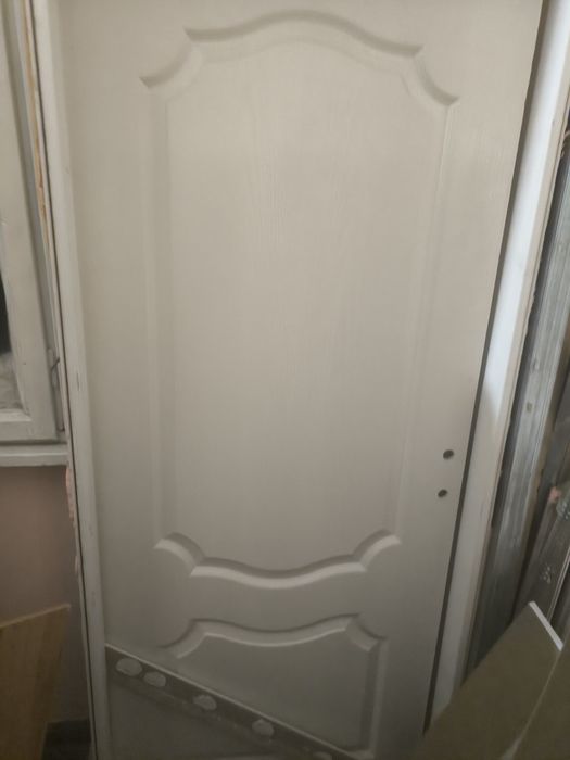 Бяла врата с каса