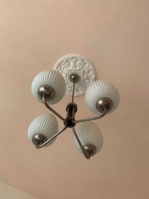 Продавам полилей и аплик