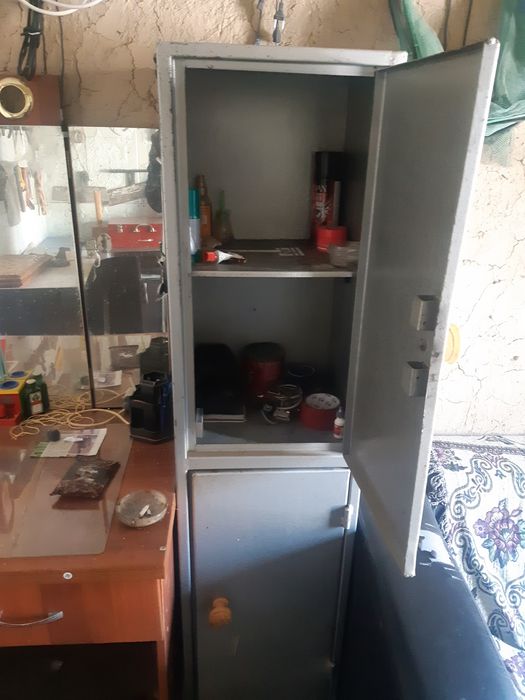 Продам металлические шкафы