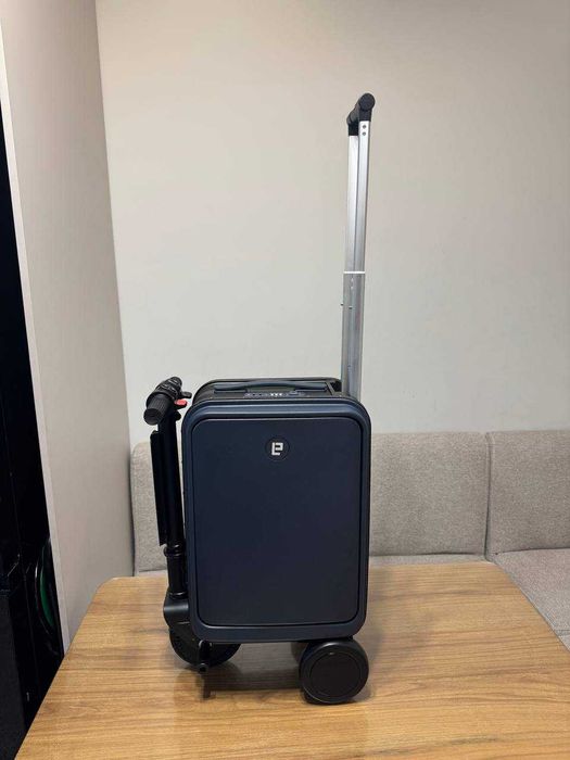 Электрический чемодан-самокат — складной