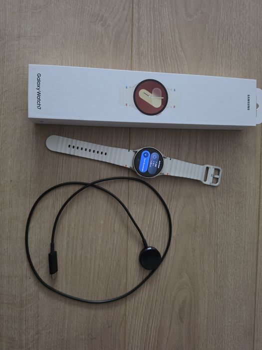 Vand Samsung Galaxy Watch7, 40mm, BT, Beige