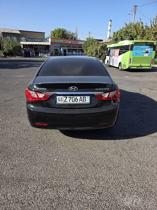 Hyundai slSonata 2012