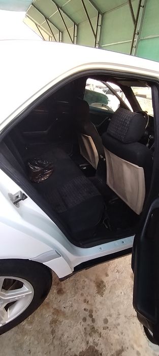 Mersedes Benz c180 202 sotiladi