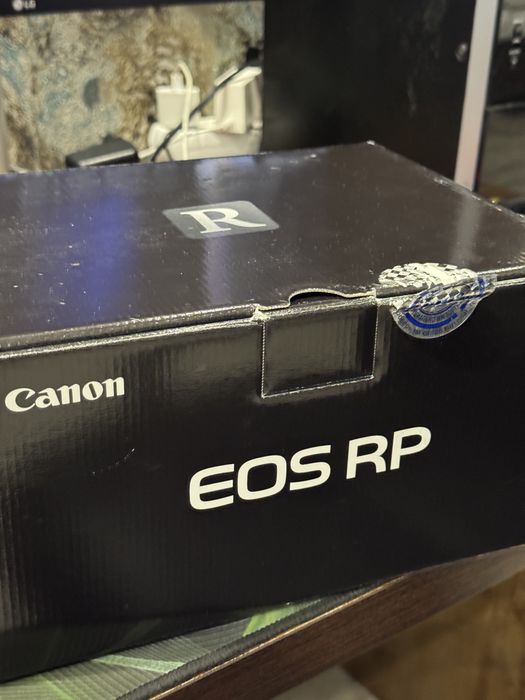 В продаже: Canon RP